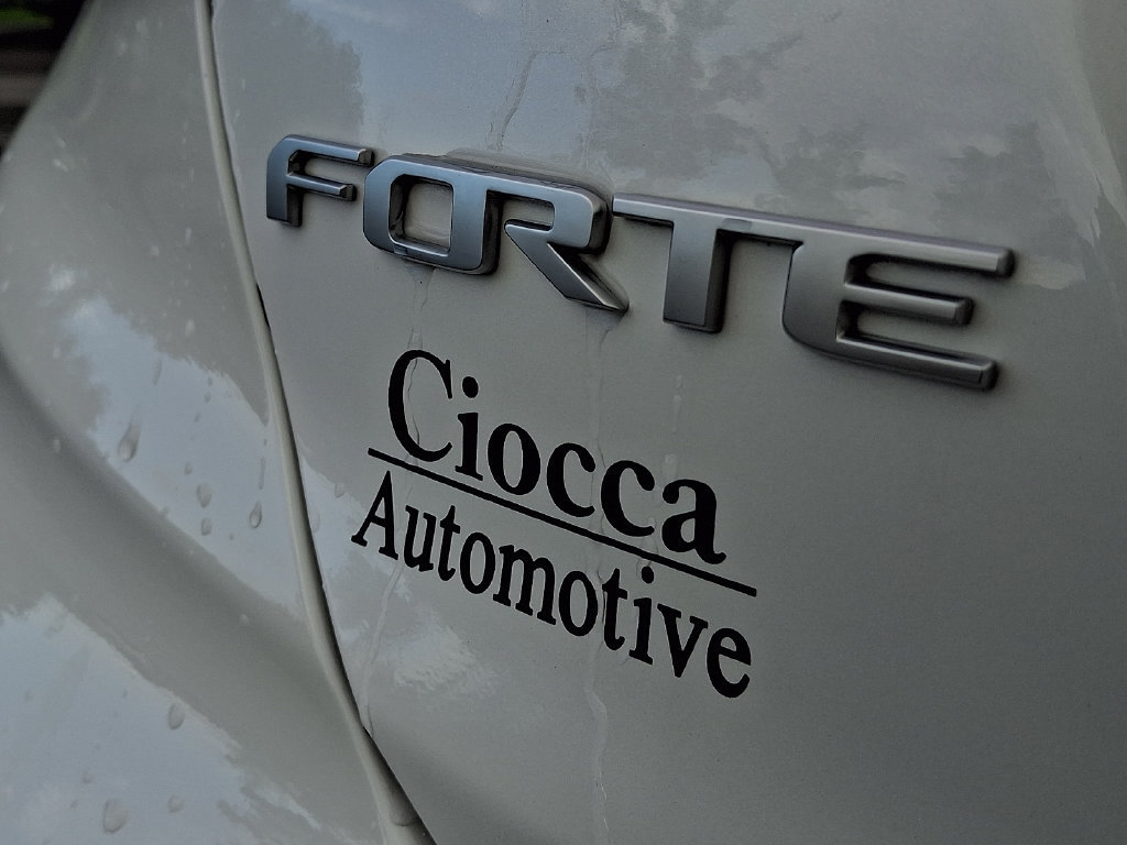 Used 2024 Kia Forte LXS w/ LXS Technology Package FWD image 29