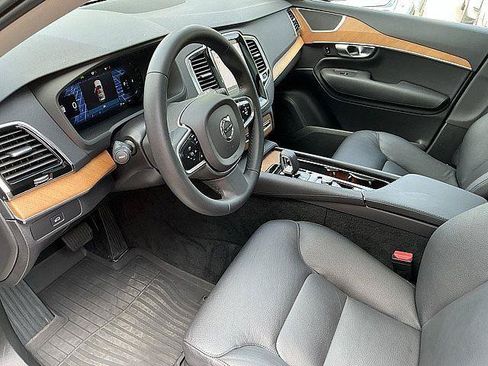 Certified 2023 Volvo XC90 B6 Plus w/ Protection Package Premier AWD/4WD image 15
