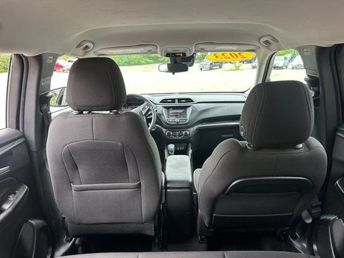 Used 2023 Chevrolet TrailBlazer LT FWD image 14