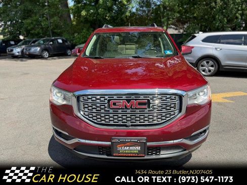 Used 2018 GMC Acadia Denali w/ Technology Package AWD/4WD image 5