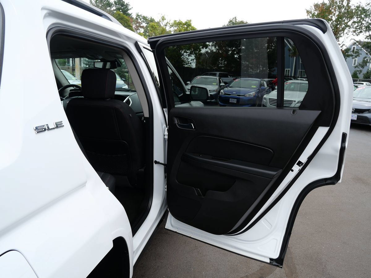 Used 2017 GMC Terrain SLE w/ Convenience Package AWD/4WD image 28