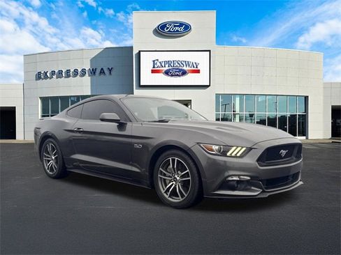 Used 2016 Ford Mustang GT image 4