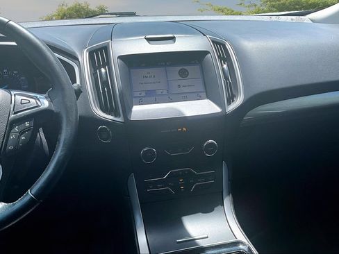 Used 2019 Ford Edge SEL w/ Equipment Group 201A FWD image 6