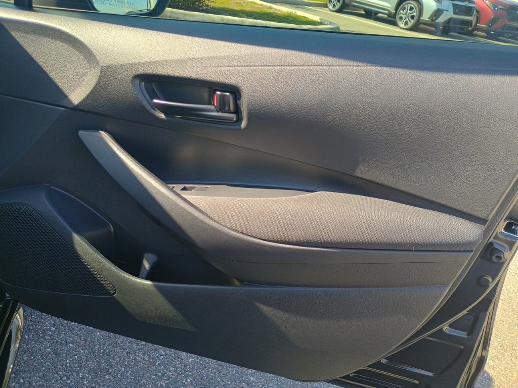 Used 2023 Toyota Corolla LE FWD image 21