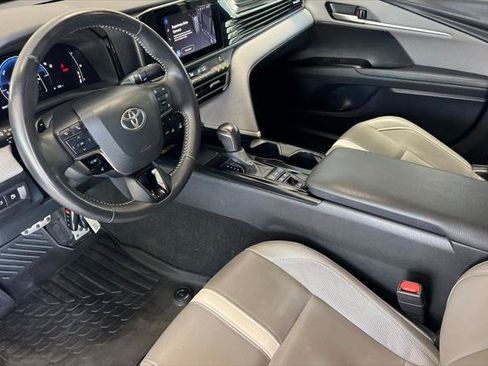 Certified 2025 Toyota Camry SE w/ Convenience Package AWD/4WD image 11
