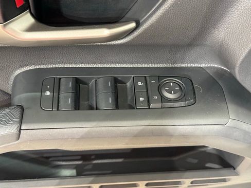 Certified 2024 Toyota Tacoma TRD Off-Road AWD/4WD image 15