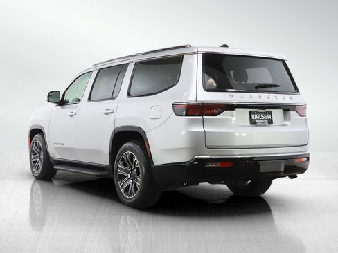 Used 2024 Jeep Wagoneer Series II w/ Flexible Seating Group image 3