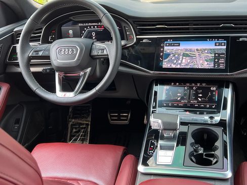 Used 2024 Audi SQ8 Prestige AWD/4WD image 19
