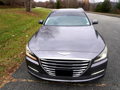 Used 2015 Hyundai Genesis 5.0 image 13