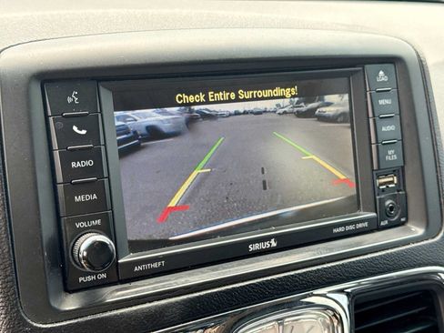 Used 2012 Chrysler Town & Country Touring w/ Entertainment Group #1 FWD image 19