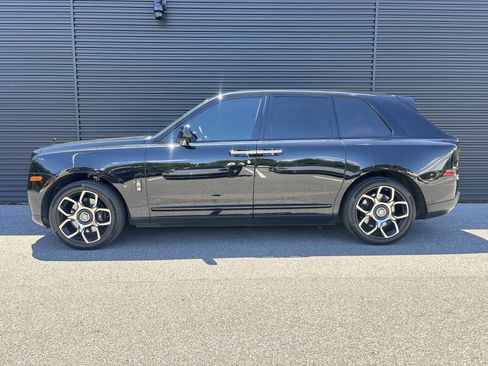 Used 2023 Rolls-Royce Cullinan Black Badge w/ Driver's Package AWD/4WD image 2