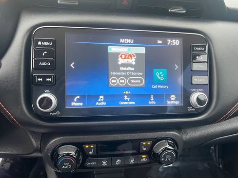 Used 2024 Nissan Kicks SR w/ SR Premium Package FWD image 20