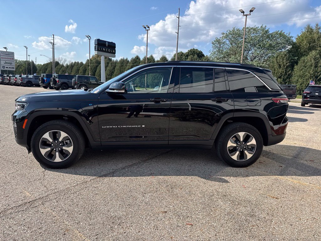 Used 2022 Jeep Grand Cherokee Limited 4xe AWD/4WD image 6