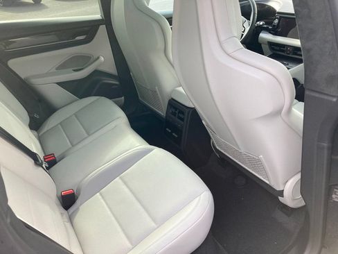 Used 2025 Porsche Macan Turbo Electric AWD/4WD image 18
