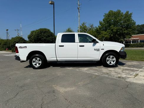 Used 2019 RAM 1500 Tradesman w/ Chrome Appearance Group AWD/4WD image 5