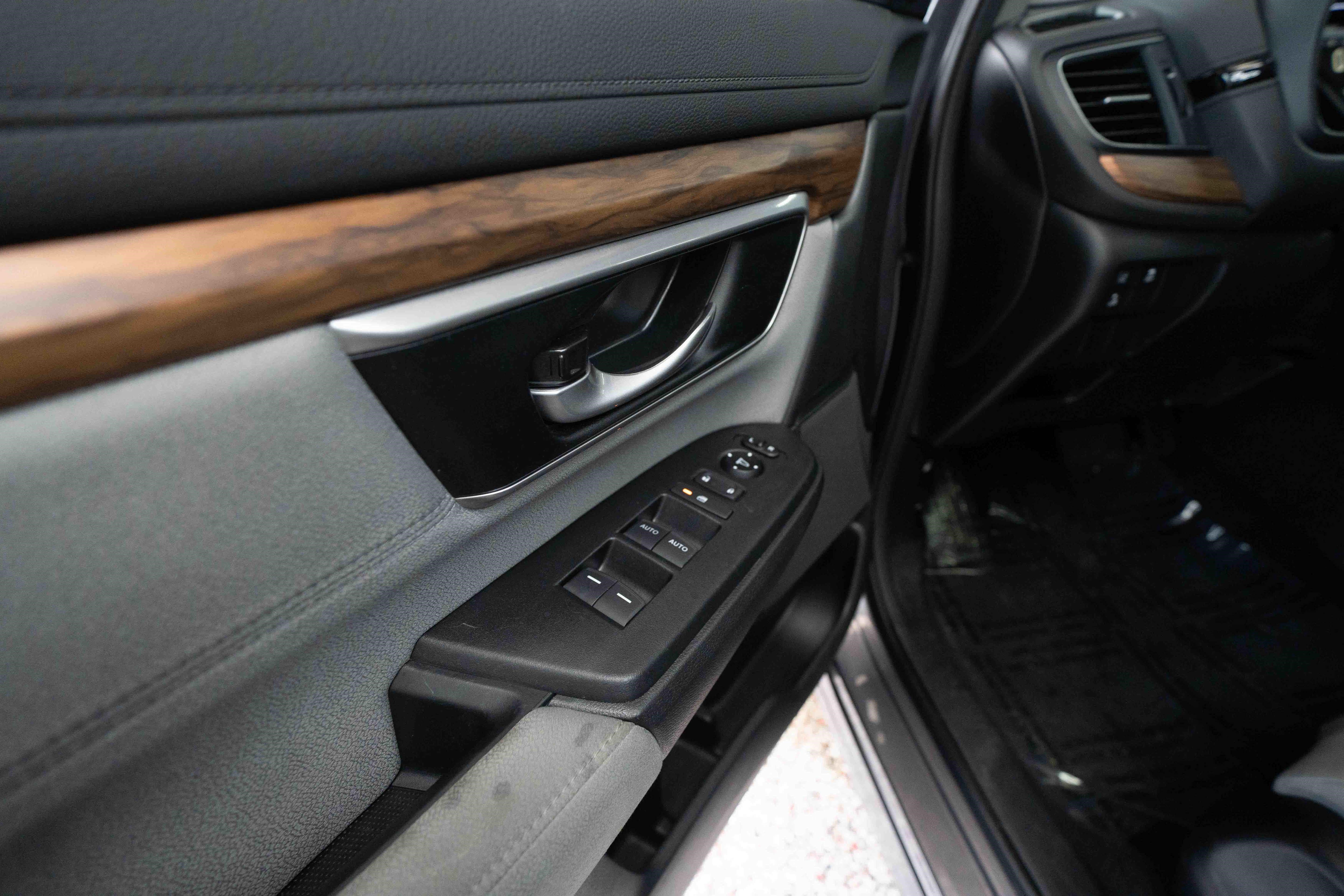 Used 2021 Honda CR-V EX image 7