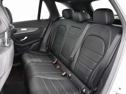 Used 2021 Mercedes-Benz GLC 300 4MATIC image 21