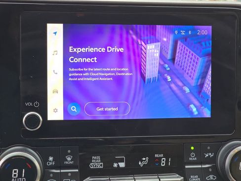 Used 2023 Toyota Highlander XLE image 31