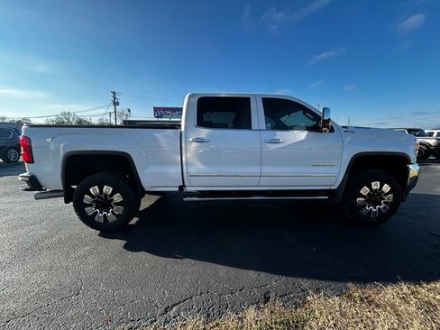 Used 2018 GMC Sierra 2500 SLT w/ Duramax Plus Package image 2