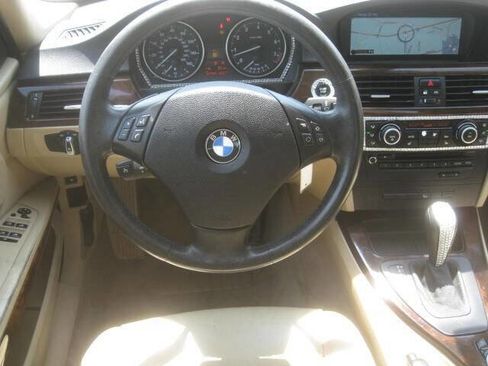 Used 2011 BMW 328i xDrive 328i xDrive AWD 4dr Sedan image 11