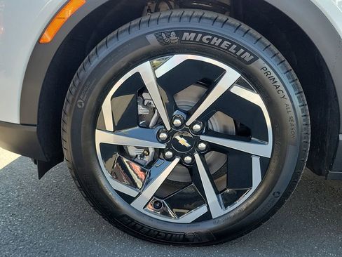 New 2026 Chevrolet Equinox EV LT image 23