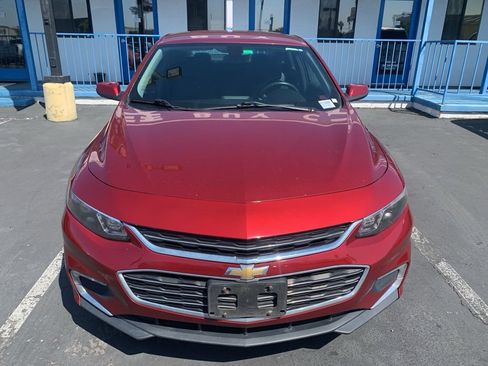 Used 2017 Chevrolet Malibu LT image 3