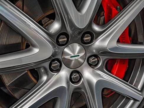 Used 2015 Aston Martin V8 Vantage GT RWD image 54