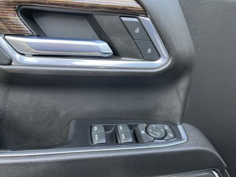 Used 2023 GMC Sierra 1500 Elevation image 24