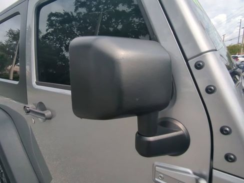Used 2018 Jeep Wrangler Sport AWD/4WD image 13