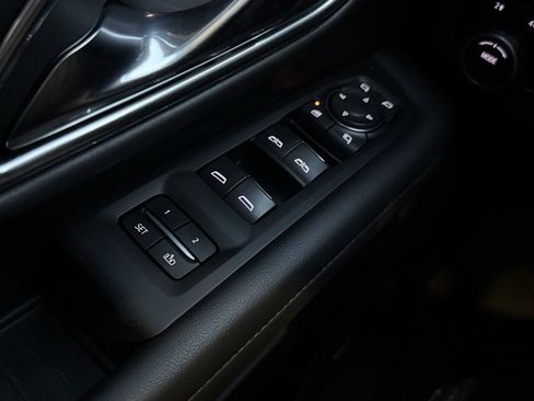 Used 2023 Chevrolet Tahoe High Country image 11