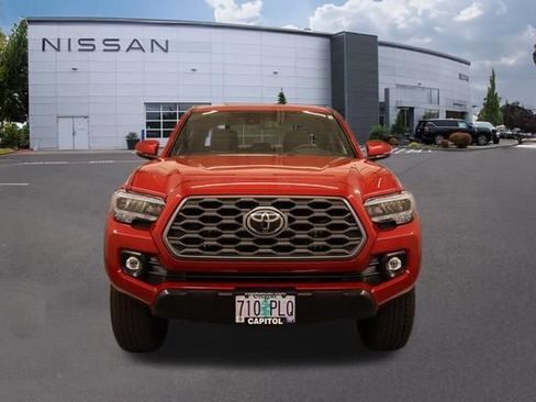 Used 2023 Toyota Tacoma TRD Off-Road w/ Technology Package AWD/4WD image 8