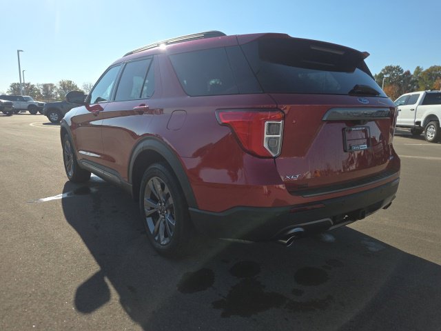 Used 2023 Ford Explorer XLT w/ Equipment Group 202A AWD/4WD image 14