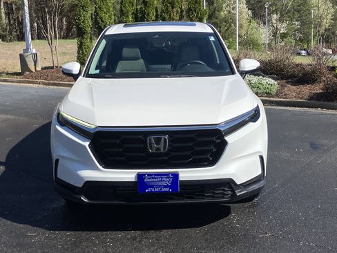 Used 2024 Honda CR-V EX image 3