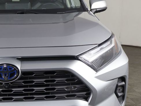 Used 2022 Toyota RAV4 Limited AWD/4WD image 15