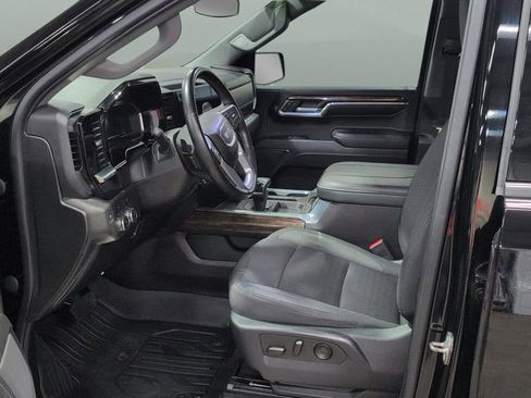 Used 2023 GMC Sierra 1500 Elevation w/ LPO, Elevation Black Package AWD/4WD image 8