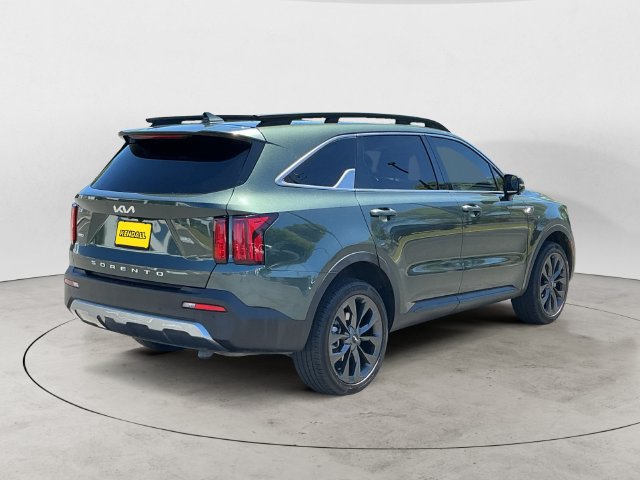 Used 2022 Kia Sorento SX Prestige w/ Rust Color Package AWD/4WD image 5