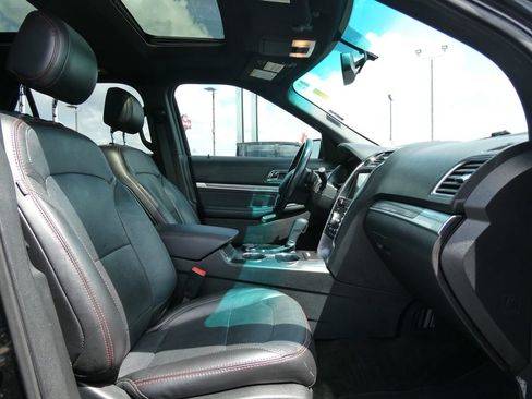 Used 2017 Ford Explorer Sport w/ Equipment Group 401A AWD/4WD image 13
