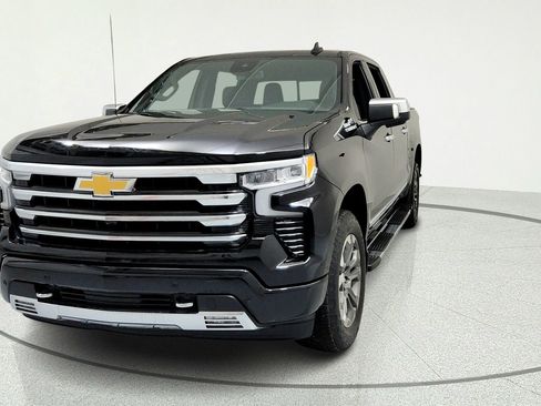 Used 2023 Chevrolet Silverado 1500 High Country AWD/4WD image 8