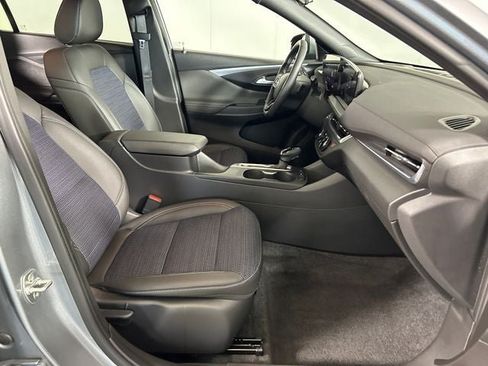Used 2024 Buick Envista Preferred w/ Convenience I Package FWD image 27