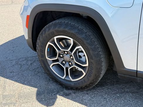 Used 2022 Jeep Grand Cherokee Trailhawk AWD/4WD image 6