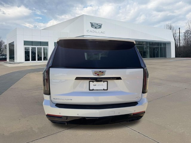 Used 2025 Cadillac Escalade Sport Platinum AWD/4WD image 4