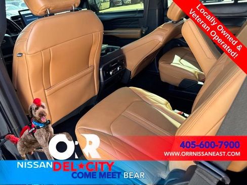 Used 2023 Ford Expedition Platinum AWD/4WD image 9