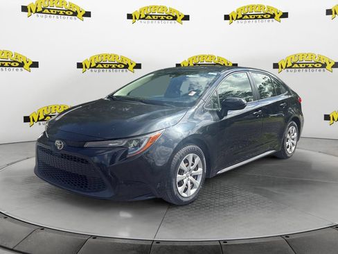 Used 2020 Toyota Corolla LE FWD image 1