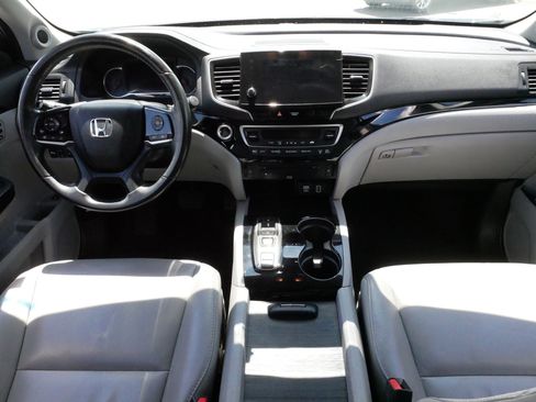 Certified 2021 Honda Pilot Touring image 10