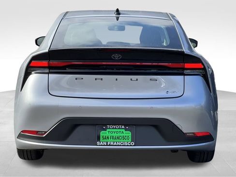 New 2026 Toyota Prius LE image 4