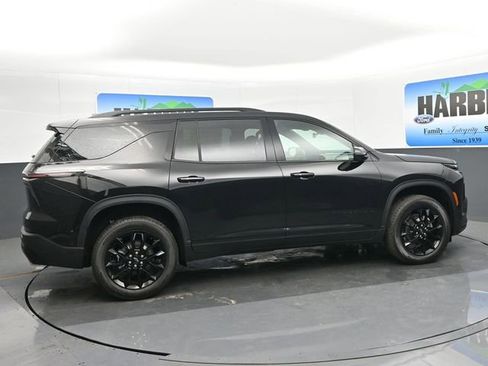 New 2026 Chevrolet Traverse LT w/ Enhanced Driving Package FWD image 6