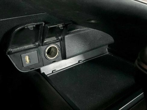 Used 2023 Toyota Camry SE image 30