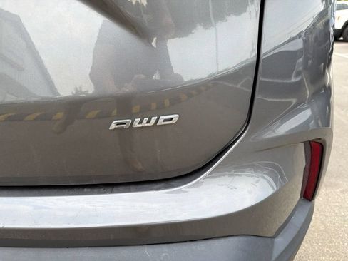 Used 2023 Ford Edge SE AWD/4WD image 7