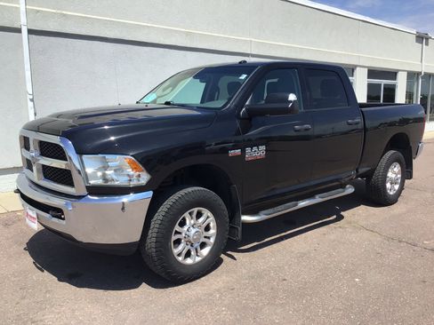 Used 2016 RAM 2500 Tradesman w/ Chrome Appearance Group AWD/4WD image 2