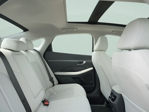 Certified 2023 Hyundai Sonata SEL w/ Convenience Package FWD image 14